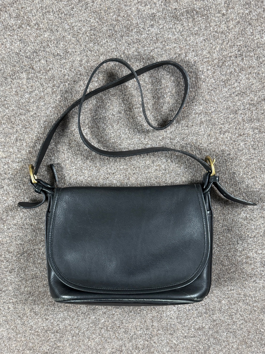 Vintage Coach 4150 Black Leather Soho Fletcher Crossbody Bag Flap Closure 90s